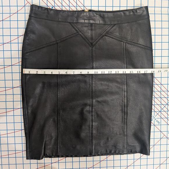 Marc by Marc Jacobs Black Lambskin Leather Pencil Skirt, Size 8 - Picture 6 of 8